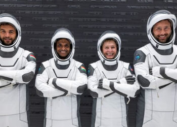 5 முறை ஒத்திவைக்கப்பட்ட விண்வெளிப் பயணம் : இந்திய வீரர் நாளை புறப்படுகிறார்!