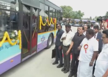 மின்சார பேருந்து சேவையை துவக்கி வைத்தார் முதல்வர் ஸ்டாலின்