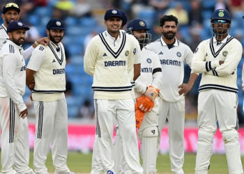148 ஆண்டுகால டெஸ்ட் கிரிக்கெட்டில் முதல்முறை.. இந்திய அணியின் மோசமான சாதனை !