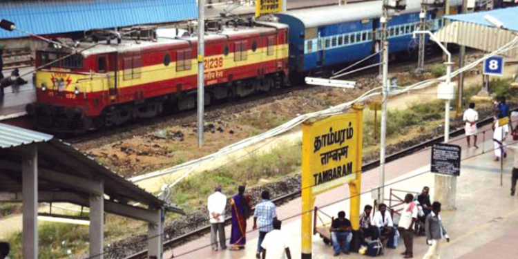 எழும்பூர் – கொல்லம்  மற்றும் தேஜஸ் விரைவு ரயில் உட்பட 6 விரைவு ரயில்கள் புறப்படும் நிலையத்தை மாற்றி, இப்போது தாம்பரத்தில் இருந்து இயக்கப்படுகிறது.