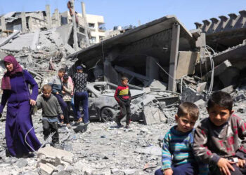 நிவாரண முகாமை நோக்கி வந்த காஸா மக்கள் மீது இஸ்ரேல் துப்பாக்கிச்சூடு – பலர் உயிரிழப்பு !