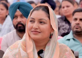 ஆம்ஆத்மியிலிருந்து விலகினார் பெண் எம்எல்ஏ