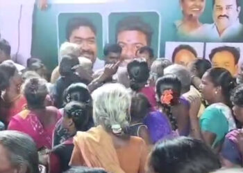 காசு கொடுக்கலைன்னா ஓட்டே போட மாட்டேன் ஆள பாத்தா காசு தரிங்க..!