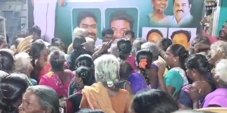 காசு கொடுக்கலைன்னா ஓட்டே போட மாட்டேன் ஆள பாத்தா காசு தரிங்க..!