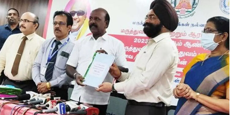 மருத்துவ படிப்புகளுக்கான தரவரிசைப் பட்டியல் வெளியீடு : நெல்லை மாணவன் முதலிடம்