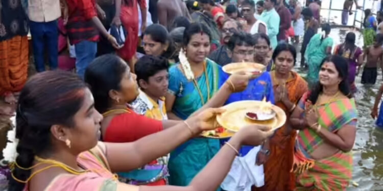 ஆடிப்பெருக்கு வழிபாட்டு சிறப்புகள், நீருக்கான நன்றியோடு தாலிச்சரடு மாற்றும் நல்ல நேரம்!