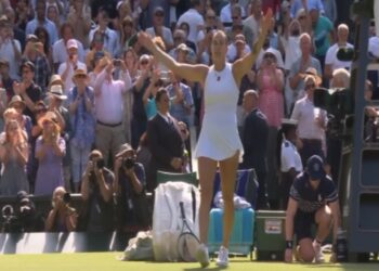 விம்பிள்டன் டென்னிஸ்-சபலென்கா, டெய்லர் ஃபிரிட்ஸ் அரையிறுதிக்கு முன்னேற்றம்