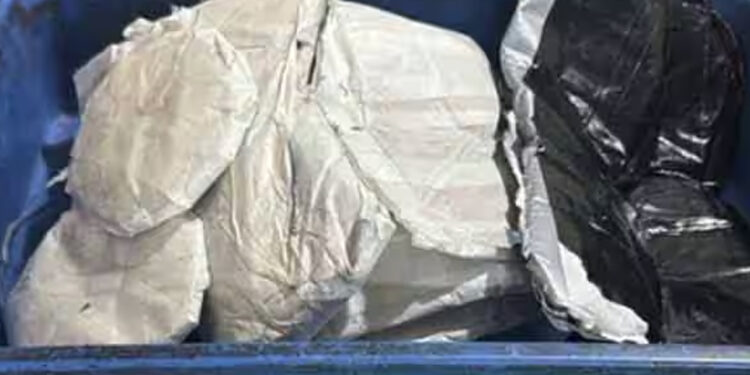 சூரத் விமான நிலையத்தில் 28 கிலோ தங்கம் பறிமுதல்