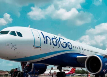 நூலிழையில் விபத்தில் இருந்து தப்பிய விமானம் : பாட்னா விமான நிலையத்தில் பரபரப்பு