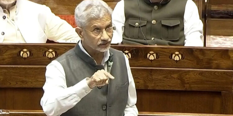 பயங்கரவாதத்தை ஆதரிக்கும் பாகிஸ்தானுக்கு இது தண்டனை : ஜெய்சங்கர் எச்சரிக்கை !