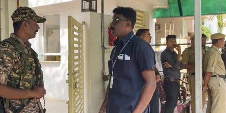 சத்தீஸ்கர் முன்னாள் முதல்வரின் மகன் சைதன்யா பகேல் கைது : ₹2,100 கோடி மதுபான கொள்கை முறைகேடு விவகாரம்