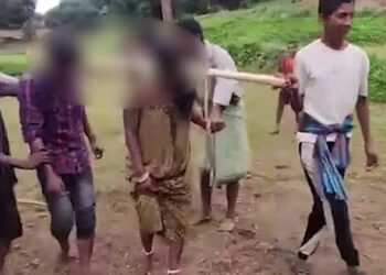 சாதி மறுப்பு திருமணம் செய்த காதல் ஜோடி – கலப்பையில் கட்டி, வயலில் உழ வைத்த கொடூரம் !