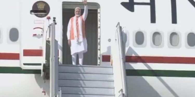 8 நாள் சுற்றுப்பயணம்-கானா சென்றடைந்தார் பிரதமர் மோடி