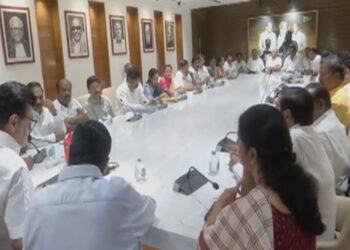 திமுக எம்.பிக்கள் கூட்டம்-நிறைவேற்றப்பட்ட தீர்மானம்?