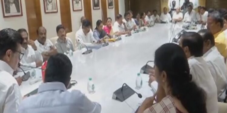 திமுக எம்.பிக்கள் கூட்டம்-நிறைவேற்றப்பட்ட தீர்மானம்?