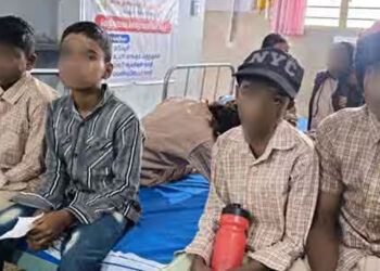 பழங்குடியினர் உறைவிடப் பள்ளியில் 33 மாணவர்களுக்கு உடல்நலக்குறைவு