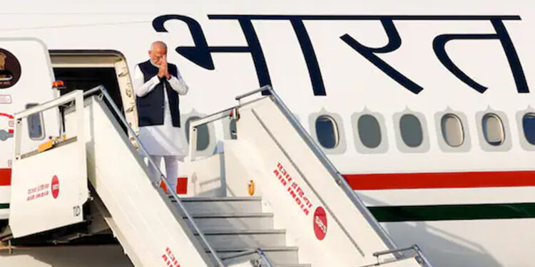 மாலத்தீவிற்கு சுற்றுப்பயணம் ; டில்லியிலிருந்து பிரதமர் மோடி புறப்பட்டார்