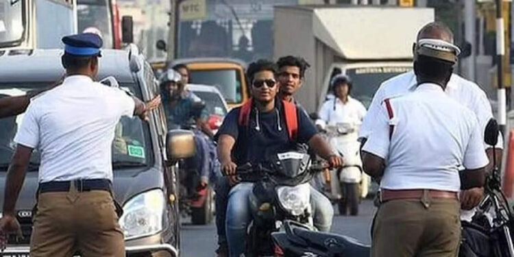 அபராதம் இல்லை ; விழிப்புணர்வு மட்டுமே : தேர்தல் வரை போக்குவரத்து போலீசாருக்கு புதிய உத்தரவு !