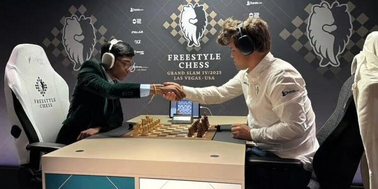 ஃப்ரீஸ்டைல் செஸ் கிராண்ட்ஸ்லாம் : நம்பர் ஒன் வீரர் கார்ல்சனை வீழ்த்தி பிரக்ஞானந்தா சாதனை !