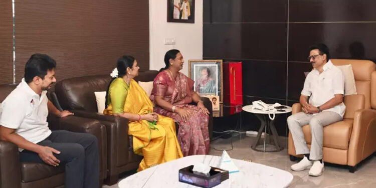 திமுக கூட்டணிக்கான புது கட்டத்தை தொடுமா ? – ஸ்டாலினை சந்தித்த பிரேமலதா, சுதீஷ்