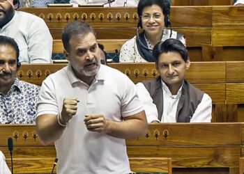 என் பாட்டி இந்திராவை போல் தைரியம் உண்டா மோடி உங்களுக்கு?-ராகுல் கேள்வி