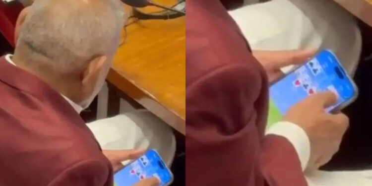 மகாராஷ்டிர சட்டசபையில் ரம்மி விளையாடியதாகவேளாண் அமைச்சருக்கு குற்றச்சாட்டு !