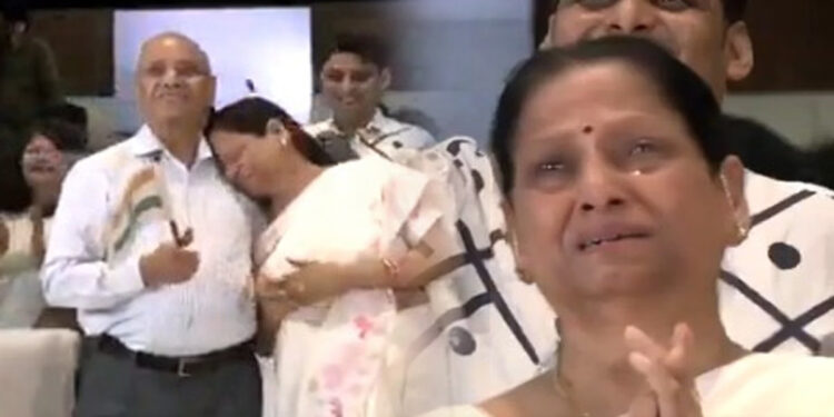 பாதுகாப்பாக பூமிக்கு திரும்பிய சுபான்ஷு சுக்லா – “இறைவனுக்கு நன்றி” எனத் தாயார் நெகிழ்ச்சி