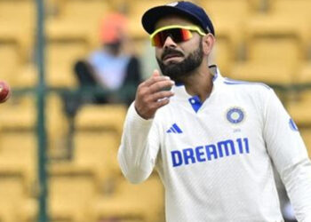 “2 நாட்களுக்கு முன்னர் தான் டை அடித்தேன்” – ஓய்வை பற்றி முதல் முறையாக பேசும் விராட் கோலி !