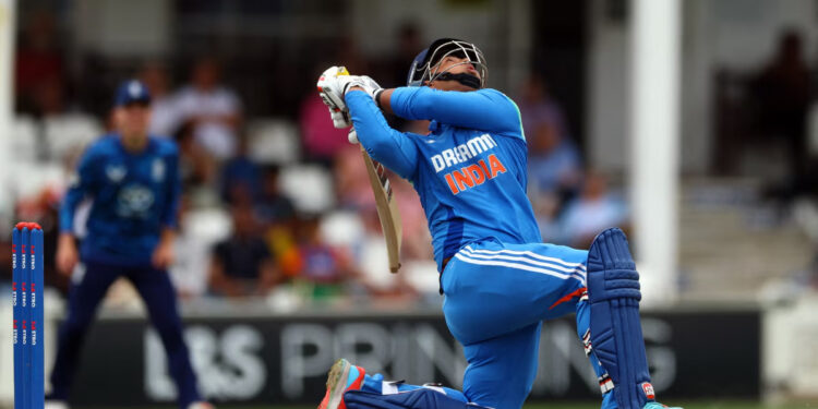 சூர்யவன்ஷியின் சூரசம்ஹாரம் : ஒரே இன்னிங்ஸில் 9 சிக்சர்கள் – இந்தியா U-19 அணியில் சாதனை !