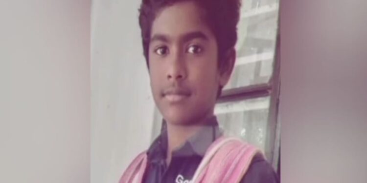 மாணவன் தற்கொலை – உறவினர்கள் போராட்டம், பஸ்சுக்கு தீ வைத்தது யார்?