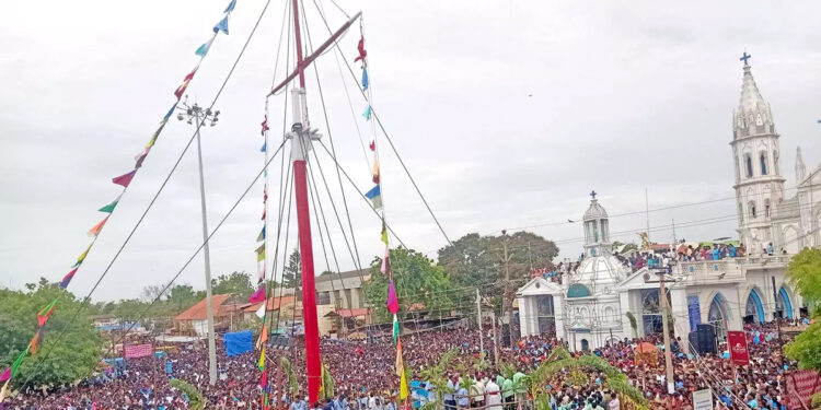 பனிமய மாதா பேராலய திருவிழா வெகு விமரிசையாக தொடக்கம்!