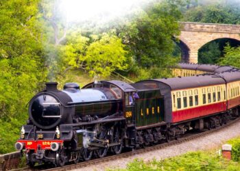 பக்திப் பயணத்துக்கு அழைக்கும் ‘பாரத் கௌரவ்’ ரயில்: திருநெல்வேலியில் இருந்து ‘ஜோதிர்லிங் யாத்திரை’க்கு ஏற்பாடு!