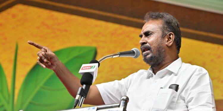 கட்சி ஆரம்பித்த உடனே முதலமைச்சர் ஆகலாம் என பலர் நினைக்கின்றனர் – முன்னாள் அமைச்சர் எஸ்.பி.வேலுமணி