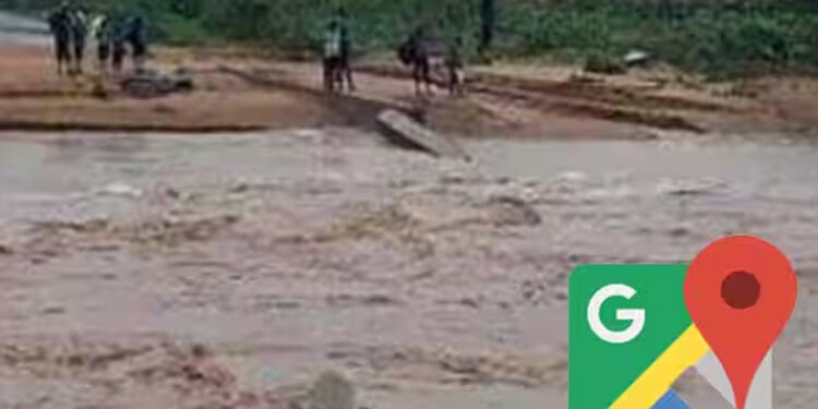 கூகுள் மேப் காட்டிய வழி பின்பற்றிய வேன் ஆற்றில் கவிழ்ந்தது : ஒரே குடும்பத்தில் 4 பேர் பலி