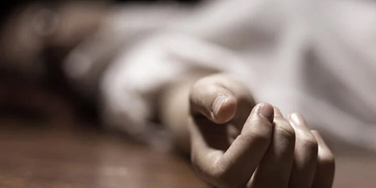 திருநங்கை கொலை : தலைமறைவான கணவர் மீது போலீஸ் தேடுதல்