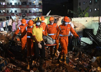 மும்பையில் அடுக்குமாடி குடியிருப்பு இடிந்து விபத்து ; பலி எண்ணிக்கை 15 ஆக உயர்வு