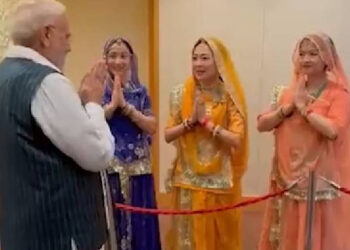 ஜப்பான் சென்ற பிரதமர் நரேந்திர மோடி – காயத்ரி மந்திரம் ஓதி உற்சாக வரவேற்பு