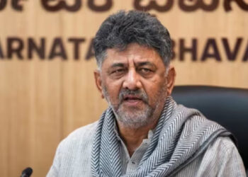 ஆர்.எஸ்.எஸ். பாடல் சர்ச்சை : மன்னிப்பு கேட்ட கர்நாடக துணை முதல்வர் டி.கே. சிவகுமார்