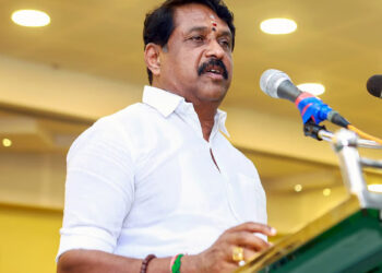 போலி விளம்பரங்களால் குளறுபடிகளை மறைக்கிறார்களா ? – தமிழக பாஜக தலைவர் நயினார் கேள்வி