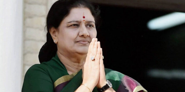 “தமிழ்நாட்டில் அதிமுக ஆட்சி மீண்டும் மலர அனைவரும் கை கோர்க்க வேண்டும்” – வி.கே. சசிகலா அழைப்பு