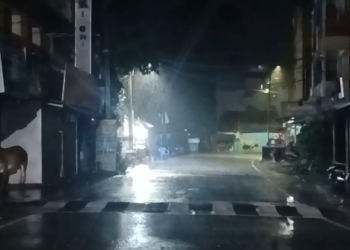 சீர்காழியில் திடிரென இரவு பலத்தகாற்று மற்றும் இடியுடன் கூடிய பலத்த கன மழை 