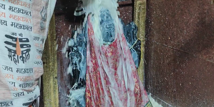 நினைத்ததை முடிக்கும் அருள்மிகு மகா மாரியம்மன் கோவில் 34 ஆம் ஆண்டு பால்குட காவடி திருவிழா