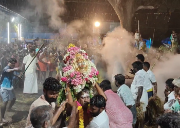 ஓடக்கரை ஸ்ரீ மகா மாரியம்மன் ஆலயத்தில் 12 ஆம் ஆண்டு தீமிதி திருவிழா