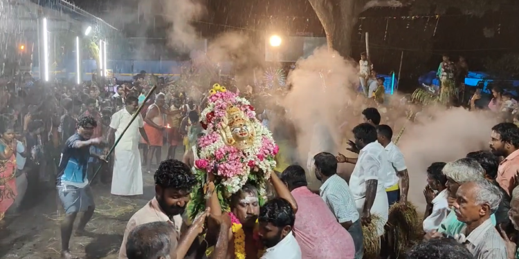 ஓடக்கரை ஸ்ரீ மகா மாரியம்மன் ஆலயத்தில் 12 ஆம் ஆண்டு தீமிதி திருவிழா