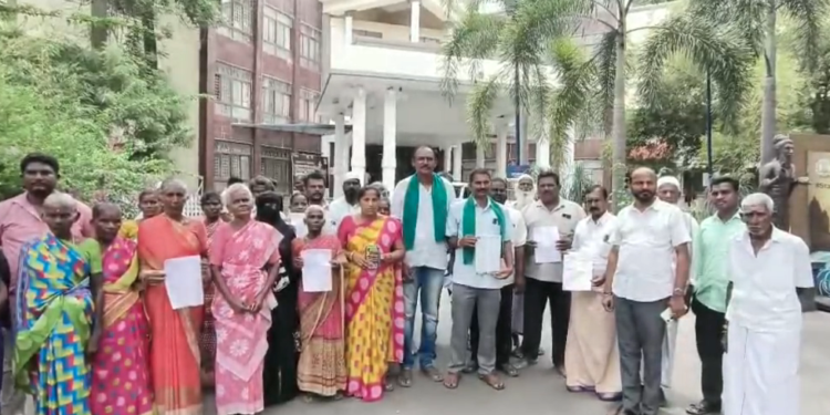 ஊத்துக்கோட்டை புதிய டாஸ்மாக் கடை திறப்பதற்கு எதிர்ப்பு மக்கள் மாவட்ட ஆட்சியரிடம் புகார் மனு