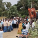 நீர்நிலையை பாதிக்கும் சவுடு மண் எடுக்க கிராம மக்கள் எதிர்ப்பு JCP, லாரி உள்ளிட்ட வாகனங்களை சிறைப்பிடித்து கிராம மக்களால் பரபரப்பு