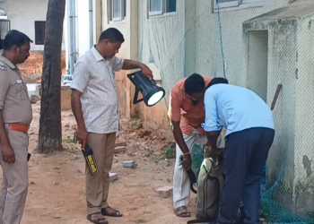 சீர்காழியில் பள்ளி மற்றும் கோவிலுக்கு வெடிகுண்டு மிரட்டல்