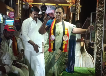 மயிலாடுதுறையில் தேமுதிக பொதுச்செயலாளர் பிரேமலதாவின் ரோடுஷோ நிகழ்ச்சி சுவாரசியம்