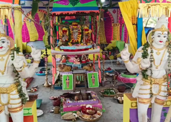 தருமபுரம் ஆதீனம் முன்னிலையில் வேல் வடிவில் அமைக்கப்பட்ட சமேத ஸ்ரீ வேல்முருகன் ஆலய மகா கும்பாபிஷேகம்