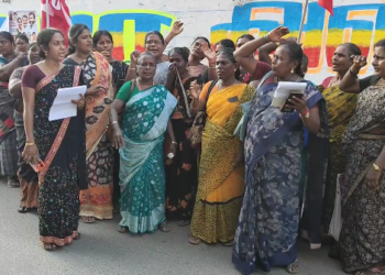 தமிழ்நாடு அங்கன்வாடி ஊழியர் & உதவியாளர் சங்கத்தினர் பல்வேறு அம்சக் கோரிக்கை ஆர்ப்பாட்டம்